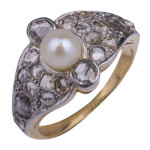 Antieke ring met roosdiamant en parel.